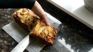 Delicious apple cinnamon cake