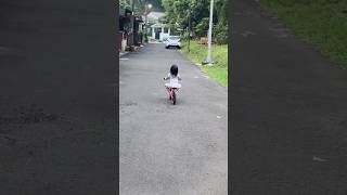 #masyaallahtabarakallah anak bayik gowes lagi #balancebikeindonesia #balance