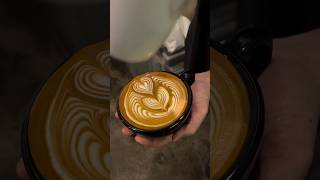 Wing Tulip Latte Art | Coffee Art #baristalife #art #baristadaily