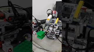 Lego Mindstorm EV3 chopstick robot