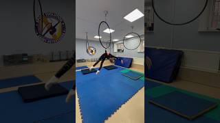 🐤+1 флаг в копилку #воздушнаяакробатика #gymnast #aerialgymnastics #acrobatics #air #aerial #sport