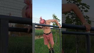 Надоели обычные отжимания? Делай асимметричные! #tiktok #shorts #workout #воркаут #тренировка