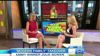 Julie Bowen - gorgeous and leggy - Good Morning America interview 1