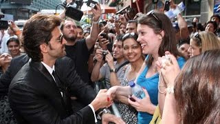 Hrithik Roshan Meets and Dances With Fans at a recent Event 2017