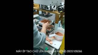 mÁY TẠO CHỮ LOGO LÊN BÁNH XÀ PHÒNG TRÒN