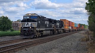 Short NS Intermodal 269 - ( 17 Wells & Odd Sounding K5HL ) - AC44C6M #4211 & Dash 9 #9894 in Atwater