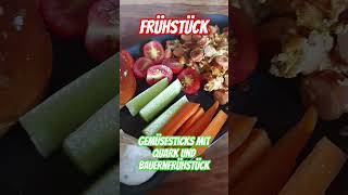 Sonntagsfrühstück - Gemüsesticks mit Quark und Bauernfrühstück