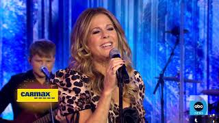 Rita Wilson & Smokey Robinson - ‘Where Is the Love’ (Cover) Live on Good Morning America 10/12/2022