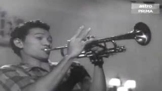 OST Ibu 1953 - P.Ramlee belajar trumpet...