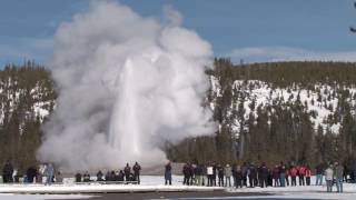 Old Faithful eruption, Yellowstone 2014