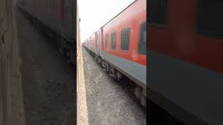 19053 Surat-Muzaffarpur Express ||#viral #viralvideo #shortfeed #shortviral #shorts #short