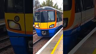 London overground class 378 arriving at Brondesbury station.