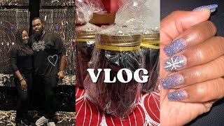 VLOGMAS DAY 8 OF 12 - AXE THROWING, MAKING HOMEMADE WINE, CHRISTMAS NAILS | SoFineee