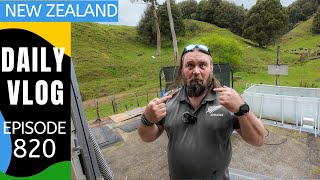 Someone thinks he's clever! But it took two to get it right! [Life in New Zealand #820]