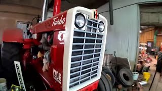 Bought a Tractor from Aumann Auction and Toured International Harvester collection of Roger Howe