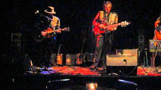 Blackie and the Rodeo Kings perform 'Love Lay Me Down'