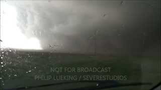 Sutton, NE Tornado VERY CLOSE RANGE - Philip Lueking