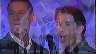 Boy Bands ALLIAGE & BOYZONE (Duet) - "TE GARDER PRÈS DE MOI" (1998) - French TV (TF1) - Années Tubes