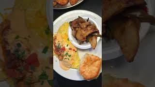 Who doesnt love a good brunch!? One of our favorites is T's Brunch Bar in Atlanta GA