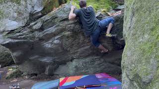 Good Training (V4) - Tall Beta: Squamish Bouldering [Pfiff]