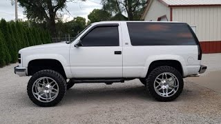 2 door yukon squatin with 22x12s and 35s