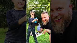 🤩Slinging paint with Jeremy Ray!! #art #fun #creative ￼