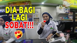 DIA BAGI MINI LOVE LAGI!