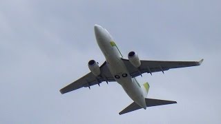 737, 757 and A330 overhead take-off