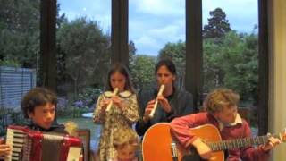 Children Playing Folksong - just for fun