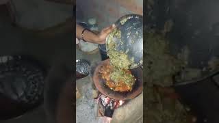 Very tasty recipe 😋 चूल्हे पर Baingan ka bharta roti 😋😋#shorts