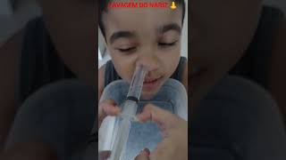 COMO MEU FILHO LAVA O NARIZ COM SORO E SERINGA PARA TIRAR CATARRO E MELECA. #filhos #viral