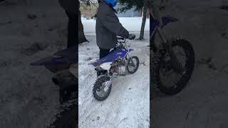 My buddy ran out of gas in his 4t so we tried a 32:1 2t ratio 😂 #darzrt #2stroke #4stroke #yz