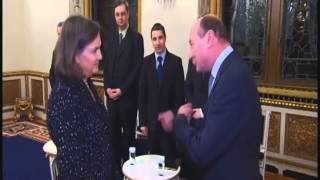 Basescu greets Nuland at Cotroceni Palace - Jan 2014