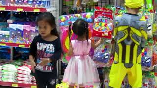 Kid Size Shopping Trip ~ kid doing shopping ~ Fiona and Heilli