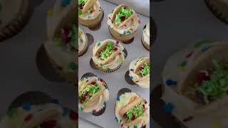 Taco cupcakes for your May! #buttercreampiping #cake #caketutorial #cakedecorating #shorts