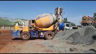 Self Loading Concrete Mixer With Pump Vehicles Working   Pekanbaru, Indonesia