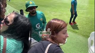 Girls Excited when see Babar Azam | Babar Azam met with fans