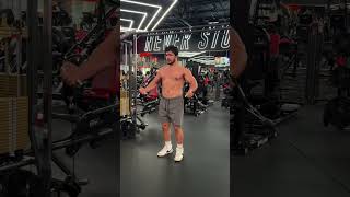 5 exercise workout to grow HUGE CHEST! / Insta - FadelellahMounshed #gymworkout #chestworkout #gym m