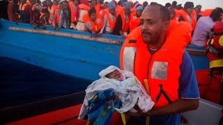 Thousands of migrants rescued off Libya