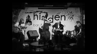 Hidden  bar  -  trio GuitarLady  &  drum