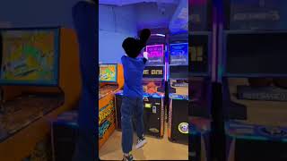 @frankie_little_games irl basketball arcade round 3