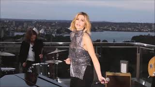 Delta Goodrem - Solid Gold (Rooftop Performances)