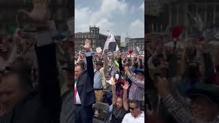 AMLO Consulta a Mano Alzada sobre la #ReformaAlPoderJudicial en el #Zócalo durante su 6° Informe de