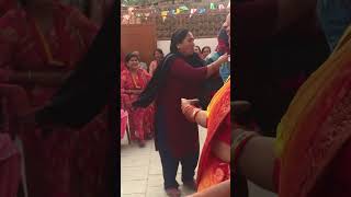 हैट निकै कडा आयो त डान्स #goviral #newnepalilokdohorisong #new #newlokdohori # viral dance