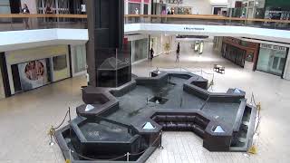 A walk around Lakeside Mall on its deathbed