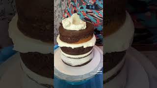 How to crumb coat a round cake