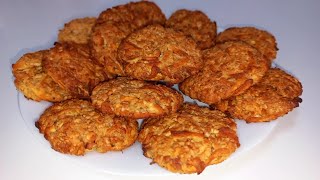 Овсяные печенья с яблоками/Biscuiți cu fulgi de ovăs și mere/Oatmeal cookies with apples