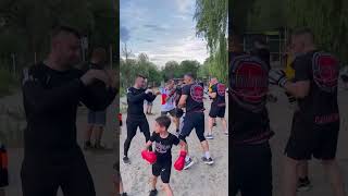 Тренировка на свежем воздухе #kickboxing #sports #boxing #mma #martialarts #taekwondo #karate