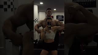 Couple Gym Motivation #bodybuilding #fitness #transformation #cbum #trendingshorts