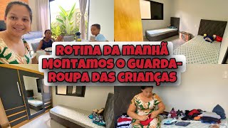 NOSSA ROTINA DA MANHÃ - FIZ CAFÉ DA MANHÃ BEM SIMPLES - E MONTAMOS O GUARDA ROUPA DOS MENINOS 🙏🏻🥰